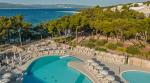 POČETAK LJETA u Bolu uz 2 ili 3 noćenja s POLUPANSIONOM za 2 osobe i do 2 djece u Bluesun Hotelu Elaphusa 4*! Opustite se na otoku Braču uz KUPANJE na vanjskom bazenu i opuštanje u bogatoj SPA oazi!