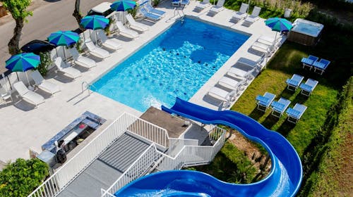 Hotel Cosmopol Cesenatico - Odmor u Italiji, Cesenatico, Italija - 1.750 EUR - 7x noćenje u četverokrevetnoj sobi s balkonom za 2 osobe, All inclusive
