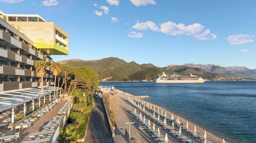 Carine Hotel Park - All inclusive ljeto uz more, Bijela, Crna Gora - 2.240 EUR - 7x noćenje u dvokrevetnoj sobi s pogledom na planinu za 2 osobe, All inclusive