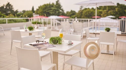Hotel Plavi Plava Laguna - Ljeto u Poreču, Poreč, Istra, Hrvatska - 749 EUR - 7x noćenje u Economy sobi za 2 osobe, Polupansion