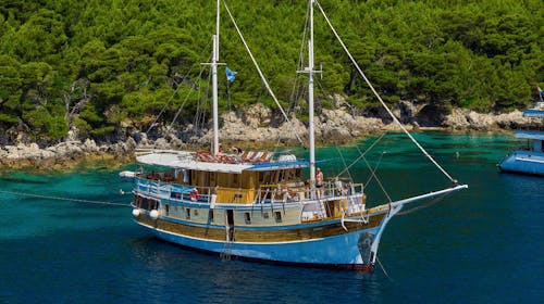 8-dnevno krstarenje južnim Jadranom - Polazak iz Trogira, Trogir, Hrvatska - 749 EUR - 8-dnevno krstarenje brodom po ruti T3: Trogir – Split – otok Hvar – otok Mljet – Dubrovnik – otok Korčula – otok Brač – Trogir, 7x noćenje u dvokrevetnoj kabini