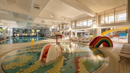 Hotel Terme Jezerčica - Nedjelja u termama - Standard plus soba, Donja Stubica, Hrvatska - 149 EUR - 1x noćenje u Standard plus sobi za 2 osobe (1 dijete do 13,99 godina i 1 dijete do 4,99 godina besplatno), Polupansion