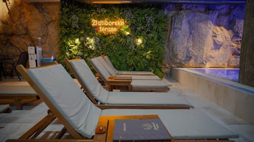 Aparthotel Zlatiborske terase - Wellness odmor u srcu Zlatibora, Zlatibor, Srbija - 235 EUR - 2x noćenje u dvokrevetnoj Standard sobi za 2 osobe, Polupansion (doručak i večera)