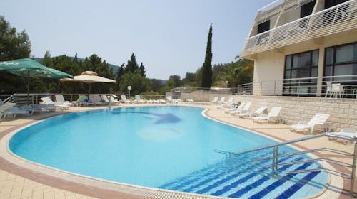 Adria All Inclusive Hotel - All inclusive odmor na Korčuli, Vela Luka, Korčula, Dalmacija, Hrvatska - 951 EUR - 5x noćenje u sobi s pogledom na park za 2 osobe (1 dijete do 6,99 godina besplatno), All inclusive (doručak, ručak, večera, piće uz obroke, coffee time, izbor pića u aperitiv baru)