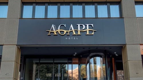 Hotel Agape - Početak i kraj ljeta u Crnoj Gori - Posebna cijena, Bar, Crna Gora - 530 EUR - 7x noćenje u dvokrevetnoj sobi za 2 osobe (1 dijete do 6,99 godina besplatno), Polupansion (buffet doručak i večera)
