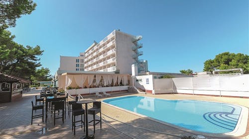 Hotel Pula - Ljeto u Puli, Pula, Istra, Hrvatska - 765 EUR - 5x noćenje u dvokrevetnoj sobi za 2 osobe, Polupansion