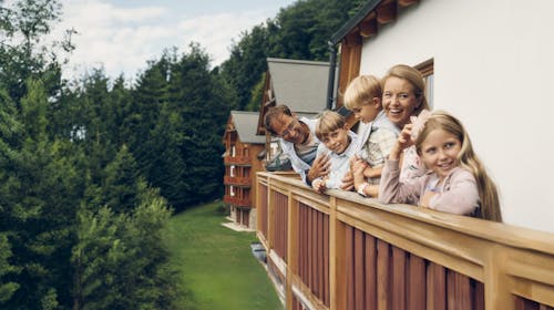 Forest Hotel Videc - Proljetni ili jesenski wellness odmor na Pohorju tijekom tjedna, Pohorje, Slovenija - 199 EUR - 2x noćenje u dvokrevetnoj sobi s pomoćnim ležajem i prostranim balkonom za 2 osobe (1 dijete do 6 godina besplatno), Polupansion
