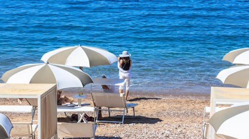 Hotel California by Aycon - Ljeto na ekskluzivnoj lokaciji, Sveti Stefan, Crna Gora - 1.426 EUR - 5x noćenje u dvokrevetnoj Superior sobi s pogledom na planinu za 2 osobe, Doručak