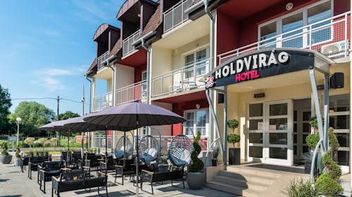 Holdvirag Hotel Sarvar, Sarvar, Mađarska - 164 EUR - 3x noćenje u Standard dvokrevetnoj sobi za 2 osobe, Doručak