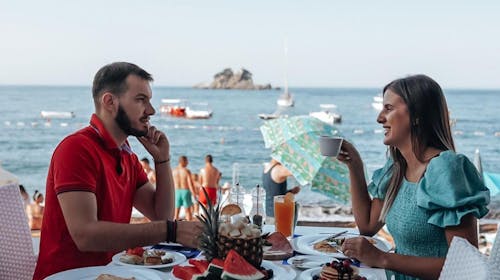 Hotel Riva by Aycon - Obiteljski kraj ljeta u Petrovcu, Petrovac, Crna Gora - 619 EUR - 5x noćenje u dvokrevetnoj Standard sobi s pogledom na atrium ili na planine za 2 osobe (1 dijete do 11,99 godina besplatno), Doručak