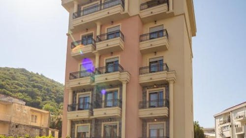 Garni Hotel Vladimir by Aycon - Ljeto udvoje, Budva, Crna Gora - 382 EUR - 3x noćenje u dvokrevetnoj Standard sobi za 2 osobe, Doručak