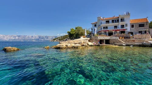 Hotel Timun - Pozdrav ljetu na otoku Hvaru, Hvar, Dalmacija, Hrvatska - 490 EUR - 5x noćenje u dvokrevetnoj sobi s balkonom (pogled park) za 2 osobe, Polupansion