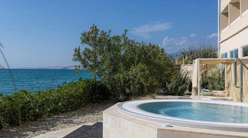 Family Hotel Pagus - All inclusive ljeto na Pagu, Pag, Sjeverna Dalmacija, Hrvatska - 1.979 EUR - 7x noćenje u dvokrevetnoj Standard sobi s balkonom (pogled park) za 2 osobe (1 dijete do 12 godina i 1 dijete do 2,99 godina), All inclusive