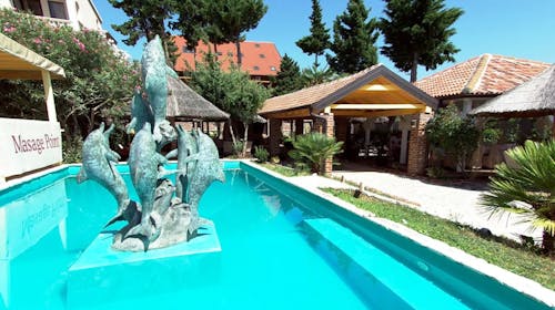 Tribunia Beach Hotel - Pozdrav ljetu u Tribunju, Tribunj, Dalmacija, Hrvatska - 449 EUR - 5x noćenje u dvokrevetnoj sobi ili apartmanu (ovisno o raspoloživosti) za 2 osobe, Polupansion