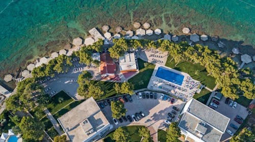 Hotel Villa Arausana & Antonina - Taste & relax all inclusive light paket, Vodice, Dalmacija, Hrvatska - 239 EUR - 2x noćenje u Classic dvokrevetnoj sobi s balkonom na morskoj strani za 2 osobe (1 dijete do 11,99 godina i 1 dijete do 4,99 godina besplatno), All inclusive light