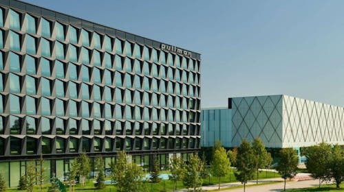 Pullman hotel - Lifestyle i dizajn doživljaj u Zagrebu, Zagreb, Hrvatska - 100 EUR - 1x noćenje u Superior king ili twin sobi za 2 osobe (1 dijete do 11,99 godina besplatno), Doručak