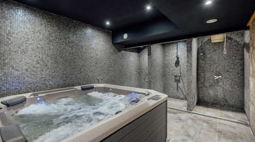 Hotel Talia - All inclusive odmor u Crnoj Gori, Igalo, Crna Gora - 595 EUR - 5x noćenje u trokrevetnoj sobi bez terase za 2 osobe (2 djece do 12 godina besplatno), All inclusive