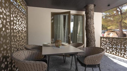 Maris Homes - Lodges - Odmor u Žaboriću uz šum Jadranskog mora, Žaborić, Hrvatska - 370 EUR - 3x noćenje u Lodge Vili za 2 osobe (1 dijete do 11,99 godina besplatno), Doručak u Buffetu Jasenovo