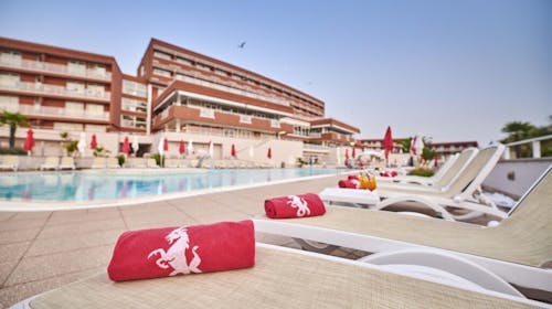 Hotel Albatros Plava Laguna - All inclusive obiteljsko ljeto u Poreču, Poreč, Istra, Hrvatska - 1.898 EUR - 7x noćenje u dvokrevetnoj Economy sobi s dodatnim ležajem za 2 osobe (1. dijete do 11,99 godina i 2. dijete do 4,99 godina besplatno), All inclusive