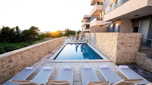 Meridian Pool Residences - Lipanj na Pagu, Novalja, Pag, Dalmacija, Hrvatska - 480 EUR - 3x noćenje u dvosobnom apartmanu (4+2) za 6 osoba, Korištenje vanjskog bazena