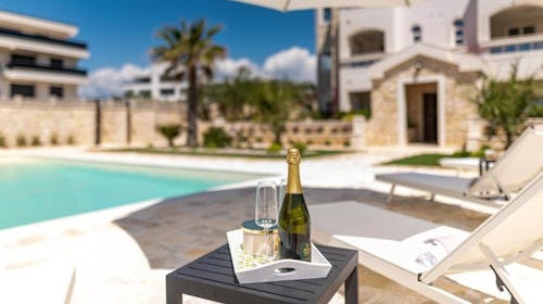 Chateau Dabo Luxury Pool Apartments - Lipanj na Pagu, Novalja, Hrvatska - 360 EUR - 2x noćenje u dvosobnom apartmanu (4+2) za 6 osoba, Korištenje vanjskog bazena