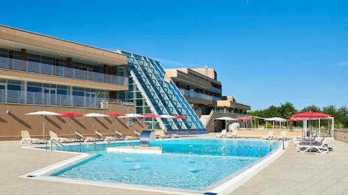 Hotel Molindrio Plava Laguna - Obiteljsko ljeto u Poreču, Poreč, Istra, Hrvatska - 1.235 EUR - 7x noćenje u Economy sobi za 2 osobe (1 dijete do 11,99 godina i 1 dijete do 4,99 godina besplatno), Polupansion