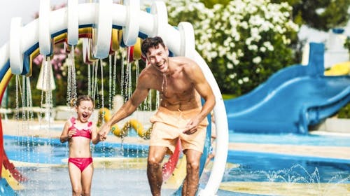 Zaton Holiday Resort - Zabavni obiteljski odmor u apartmanu Superior, Zaton, Dalmacija, Hrvatska - 72 EUR - 1x noćenje u Superior apartmanu s jednom spavaćom sobom za 2 osobe (2 djece do 17,99 godina besplatno), Korištenje bazenskog kompleksa grijanih bazena