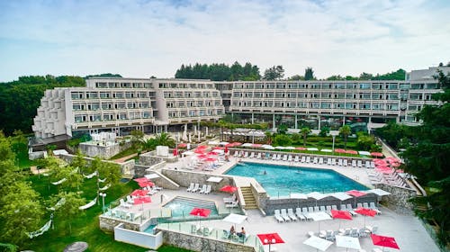 Hotel Mediteran Plava Laguna - Obiteljsko ljeto u Poreču, Poreč, Istra, Hrvatska - 1.098 EUR - 5x noćenje u dvokrevetnoj Classic sobi s dodatnim ležajem i balkonom za 2 osobe (1. dijete do 11,99 godina i 2. dijete do 4,99 godina besplatno), Polupansion