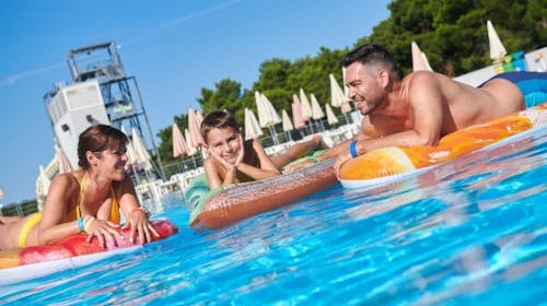 Aquapark Istralandia - Cjelodnevna ulaznica za djecu - Lipanj i rujan, Brtonigla, Istra, Hrvatska - 29 EUR - 1x cjelodnevna ulaznica za osobe od 90 cm do 120 cm, Korištenje atrakcija i bazena vodenog parka Istralandia
