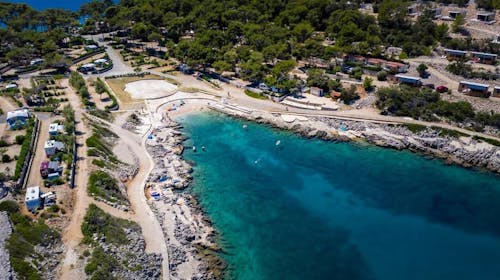 Camping Village Poljana - Mobilna kućica - Odmor na Malom Lošinju, Mali Lošinj, Hrvatska - 162 EUR - 3x noćenje u mobilnoj kućici Bellavista za 4 osobe (1 dijete do 11,99 godina besplatno), Korištenje struje, plina i vode
