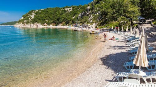 Holiday resort Kačjak - Ljeto za parove, Kačjak, Hrvatska - 325 EUR - 3x noćenje u Standard dvokrevetnoj sobi s balkonom na morskoj strani za 2 osobe, Polupansion