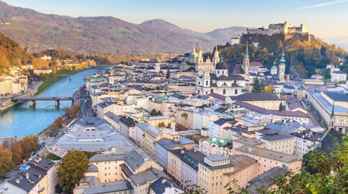 A&O Salzburg Hauptbahnhof - City break u centru Salzburga, Salzburg , Austrija - 67 EUR - 1x noćenje u dvokrevetnoj Standard sobi ili obiteljskoj sobi za 2 osobe (2 djece do 17 godina besplatno), Buffet doručak