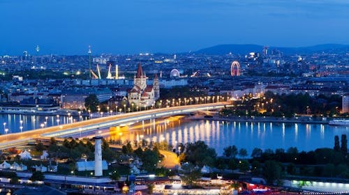 A&O Wien Hauptbahnhof - Boravak u srcu Beča, Beč, Austrija - 79 EUR - 1x noćenje u dvokrevetnoj Standard sobi ili obiteljskoj sobi za 2 osobe (2 djece do 17 godina besplatno), Doručak