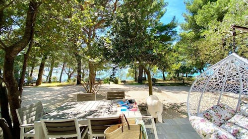 Family Resort Urania - Svibanjski odmor na makarskoj rivijeri, Baška Voda, Makarska rivijera, Dalmacija, Hrvatska - 290 EUR - 3x noćenje u dvokrevetnoj sobi za 2 osobe (1 dijete do 6,99 godina i 2. dijete do 3,99 godina besplatno), Polupansion