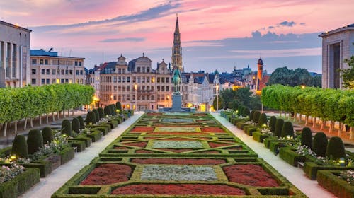 A&O Brussel Centrum - Zakoračite u srce Europe posjetom Bruxellsu, Brussels, Belgija - 158 EUR - 2x noćenje u dvokrevetnoj Standard sobi ili obiteljskoj sobi za 2 osobe (2 djece do 17 godina besplatno), Buffet doručak