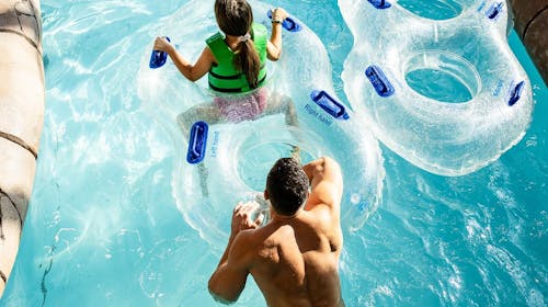 Amadria Park Hotel Jakov - Last minute bogati paket zabave s uključenim ulazom u Aquapark, Šibenik, Dalmacija, Hrvatska - 606 EUR - 2x noćenje u obiteljskoj sobi pogled dvorište/park s francuskim balkonom za 2 osobe (2 djece do 11,99 godina besplatno), Polupansion