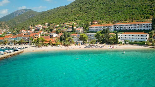 Hotel Faraon - All inclusive ljeto u Dalmaciji, Trpanj, Dalmacija, Hrvatska - 570 EUR - 3x noćenje u dvokrevetnoj Comfort sobi s balkonom (pogled more) za 2 osobe (dijete do 11,99 godina besplatno), All inclusive s uključenim pićem uz obroke