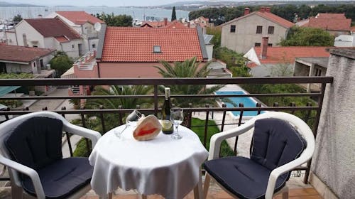 Villa Adriatic - Ljetni odmor udvoje u Biogradu na Moru, Biograd na Moru, Dalmacija, Hrvatska - 360 EUR - 5x noćenje u moderno opremljenom apartmanu za 2 osobe, Posteljina i ručnici