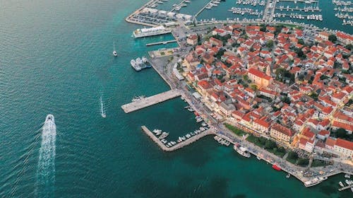 Villa Adriatic - Ljetni odmor u Biogradu na Moru, Biograd na Moru, Dalmacija, Hrvatska - 290 EUR - 4x noćenje u moderno opremljenom apartmanu za 4 osobe, Posteljina i ručnici