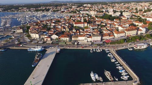 Villa Adriatic - Ljetni odmor u Biogradu na Moru, Biograd na Moru, Dalmacija, Hrvatska - 612 EUR - 7x noćenje u moderno opremljenom apartmanu za 4 osobe, Posteljina i ručnici