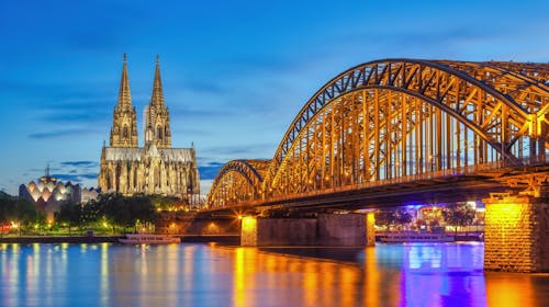A&O Köln Hauptbanhof - City break u srcu Kölna, Köln , Njemačka - 158 EUR - 2x noćenje u dvokrevetnoj Standard sobi za 2 osobe, Buffet doručak
