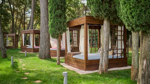 Hotel Pelegrin Plava Laguna - Odmor u obnovljenom hotelu u Istri, Umag, Istra, Hrvatska - 939 EUR - 3x noćenje u Classic sobi s balkonom (park strana) za 2 osobe (1. dijete do 11,99 godina i 2. dijete do 4,99 godina besplatno), Polupansion