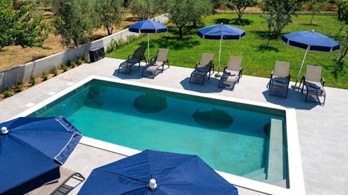 Villa Campi Dalmatia - Odmor u luksuznoj villi s bazenom u Zadru, Galovac, Zadar, Hrvatska - 2.949 EUR - 5x noćenje u luksuznoj villi s bazenom za 10 osoba, Korištenje privatnog grijanog bazena s ležaljkama