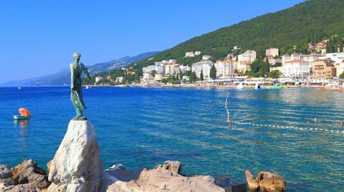 Hotel Paris - Wellness odmor u Opatiji, Opatija, Hrvatska - 339 EUR - 2x noćenje u dvokrevetnoj Superior sobi za 2 osobe, Polupansion (bogati buffet doručak i buffet večera)