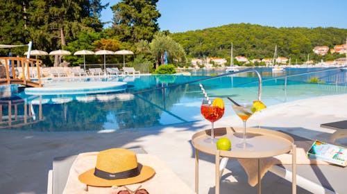 Aminess Vival Port9 Residence - Obiteljsko ljeto u apartmanima na Korčuli, Korčula, Dalmacija, Hrvatska - 596 EUR - 4x noćenje u apartmanu Vinea za 2 osobe (2 djece do 13,99 godina besplatno), Korištenje vanjskog infinity bazena sa slatkom vodom za odrasle