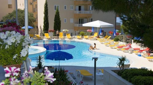 Hotel Horizont - Ljeto na makarskoj rivijeri, Baška Voda, Makarska rivijera, Dalmacija, Hrvatska - 1.330 EUR - 7x noćenje u Standard dvokrevetnoj sobi s balkonom za 2 osobe, Polupansion (buffet doručak i večera)