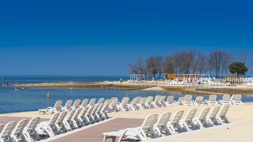 Apartmani Polynesia Plava Laguna - Ljeto u Istri uz polupansion, Umag, Istra, Hrvatska - 929 EUR - 5x noćenje u Studio Economy apartmanu 2+1 strana park za 2 osobe (dijete do 4,99 godina besplatno), Polupansion (doručak i večera)