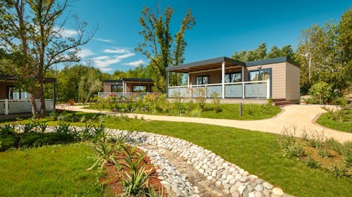 Santa Marina Boutique Camping - Obiteljski ljetni odmor u Poreču, Poreč, Istra, Hrvatska - 280 EUR - 4x noćenje u Premium Relax mobilnoj kućici za 4 osobe (2 djece do 11,99 godina besplatno), Posteljina i ručnici