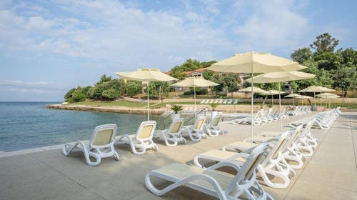 Resort Petalon - Last minute ljetni vikend odmor u Vrsaru, Vrsar, Istra, Hrvatska - 358 EUR - 2x noćenje u dvokrevetnoj sobi za 2 osobe (1 dijete do 11,99 godina besplatno), Polupansion