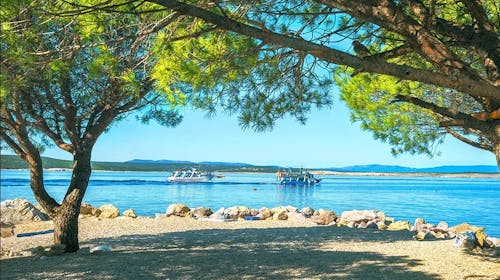 Hotel Selce - Last minute ljetni obiteljski odmor tik uz obalu, Selce, Hrvatska - 385 EUR - 3x noćenje u Standard sobi za 2 osobe (1 dijete do 6,99 godina besplatno), Polupansion